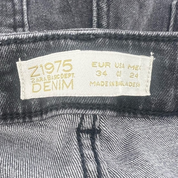 Zara Z1975 Basic Denim Black Skinny Distressed Straight Leg Jeans Size 3 Women’s - Picture 2 of 4